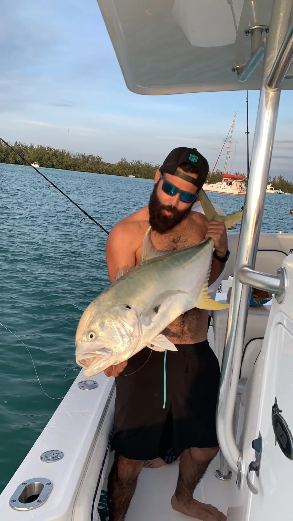Anglers mixing reef fishing and mahi fishing in South Florida